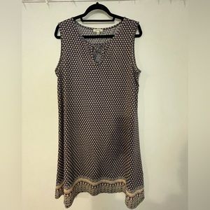 Sleeveless pattered dress, size L